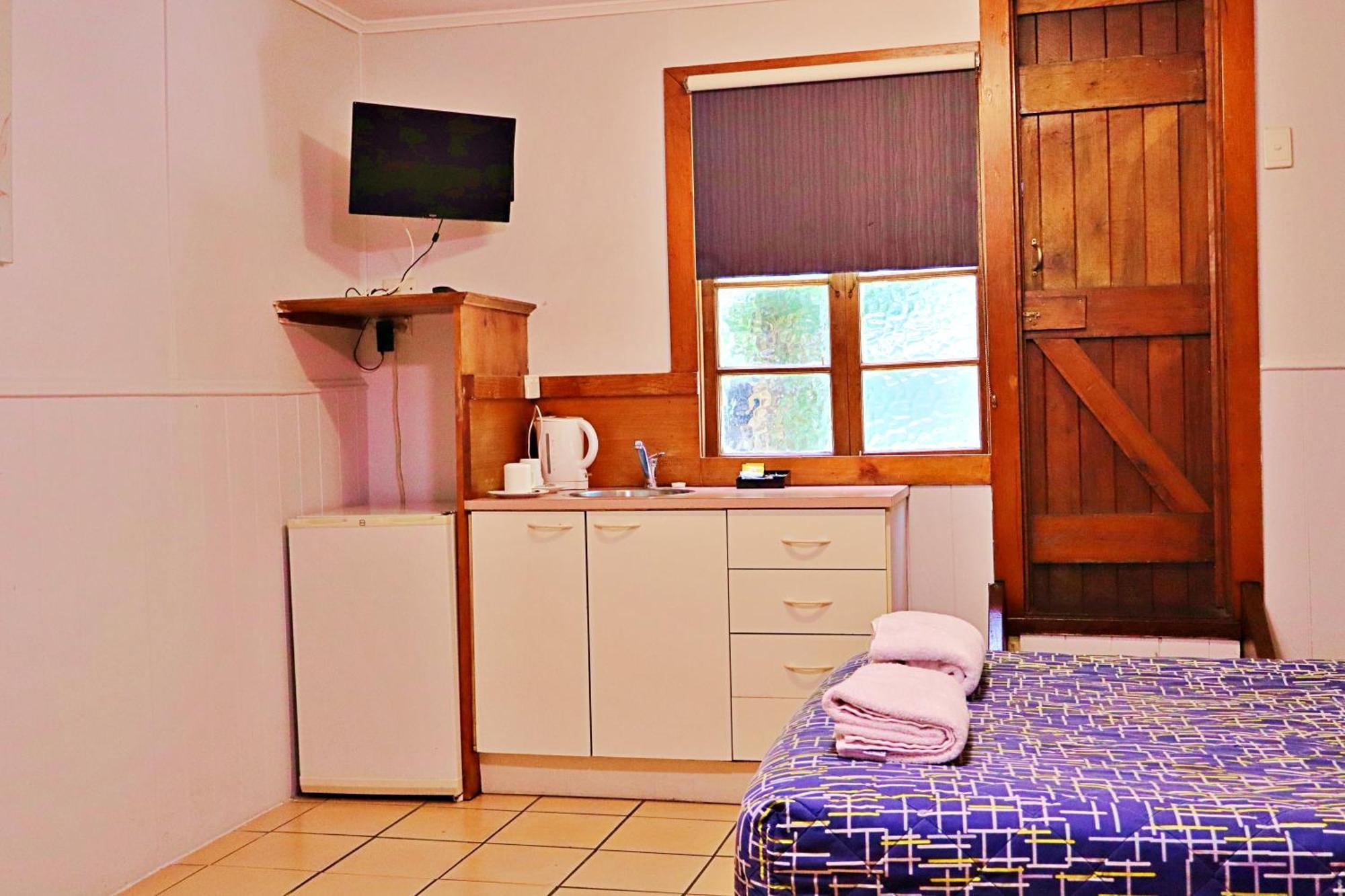 במוטל Brisbane Manor מראה חיצוני תמונה