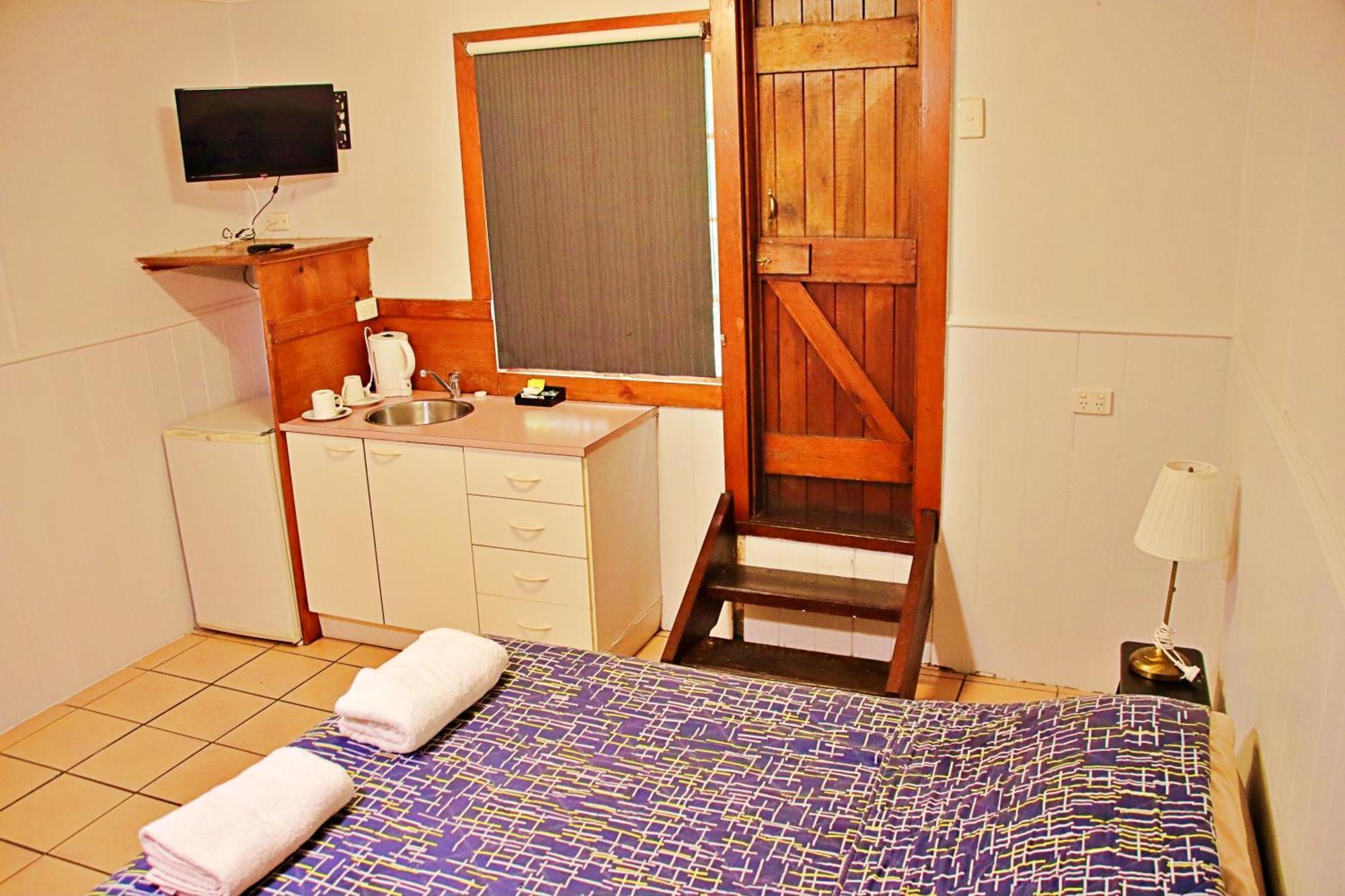 במוטל Brisbane Manor מראה חיצוני תמונה