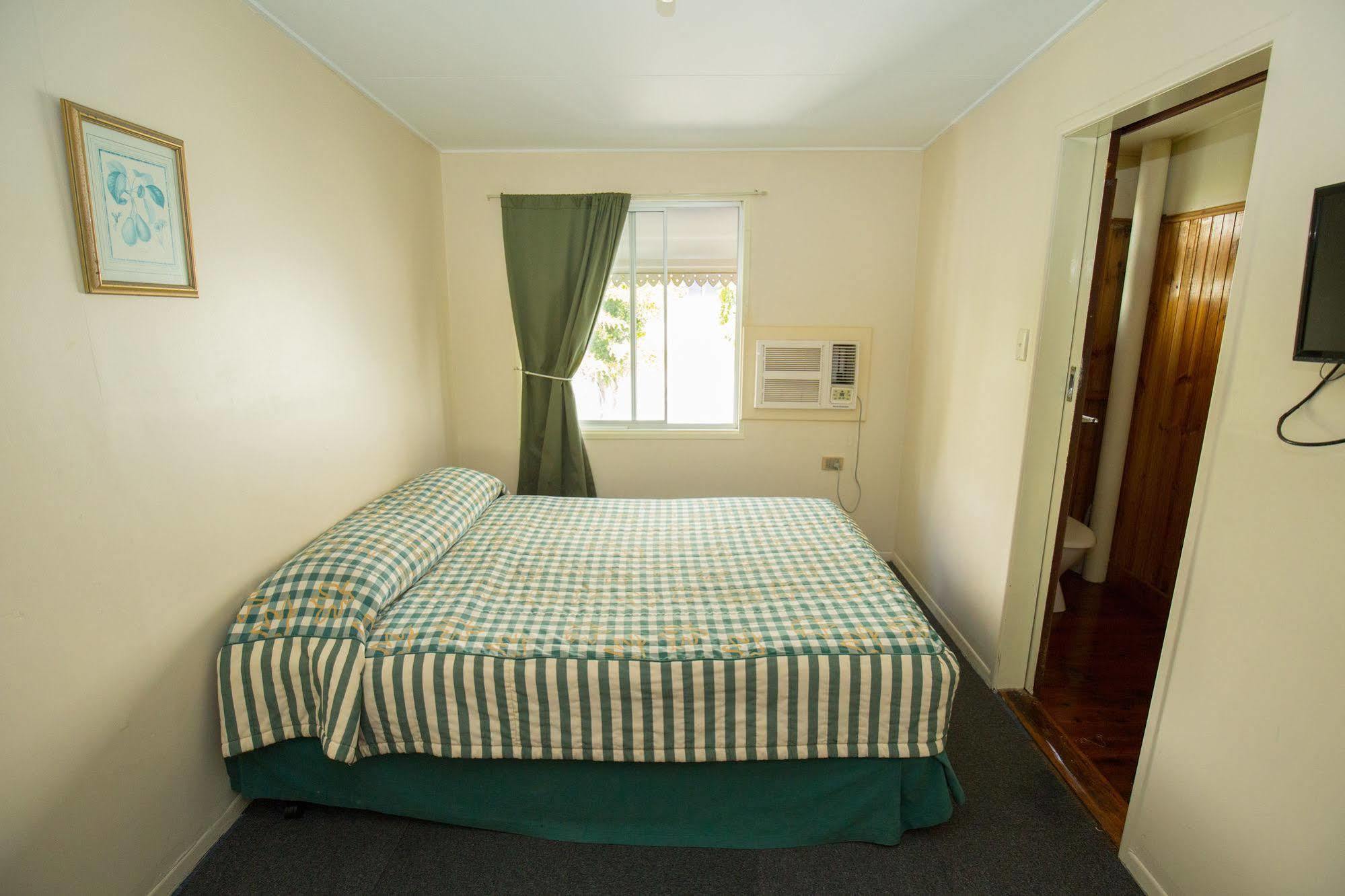 במוטל Brisbane Manor מראה חיצוני תמונה